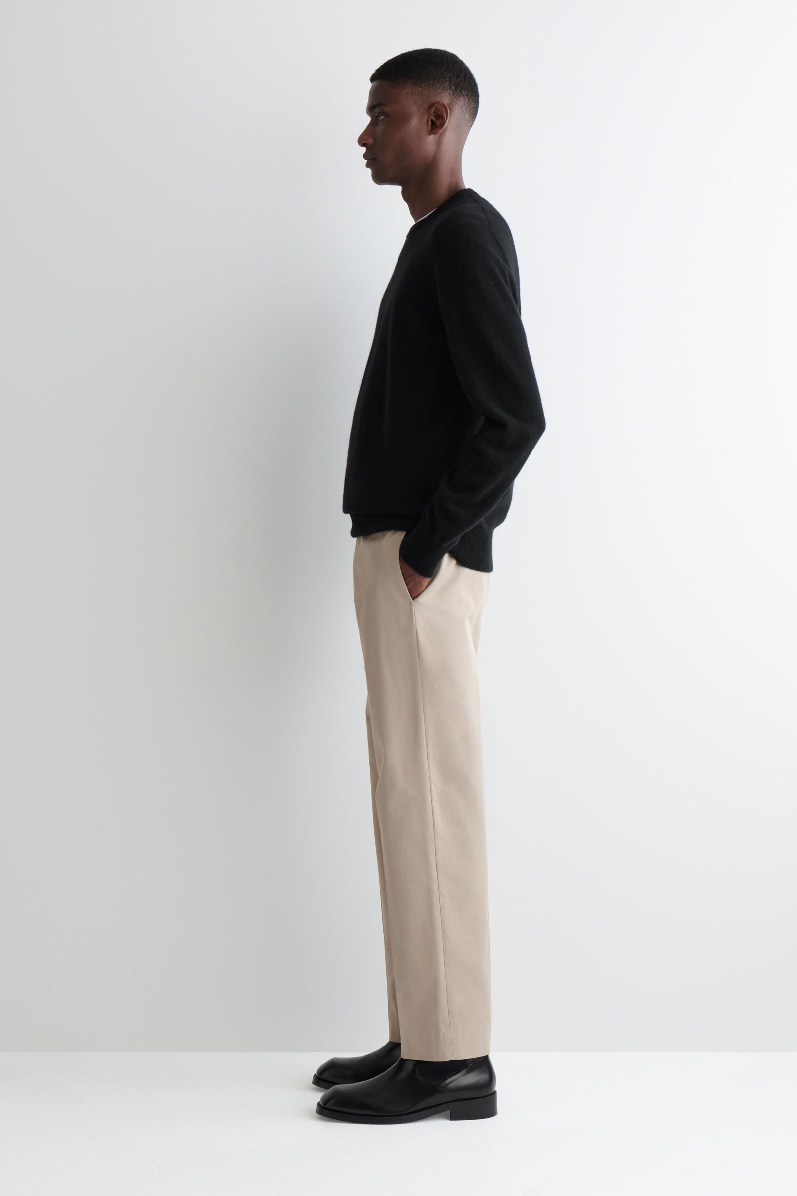 COTTON STRAIGHT-LEG CHINOS コットンストレートレッグチノ ベージュ