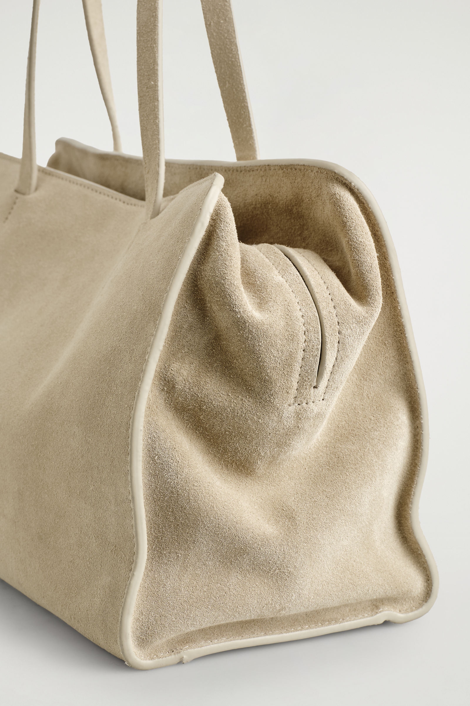 COS コス マレ ボウリングバッグ スエード ショルダーバッグ ハンドバッグ MARAIS BOWLING BAG - SUEDE マレ ボウリングバッグ - スエード