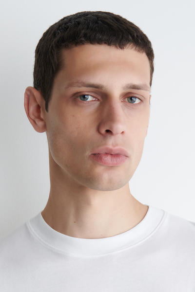 COS オーバーサイズ ライトウェイトコットンTシャツ