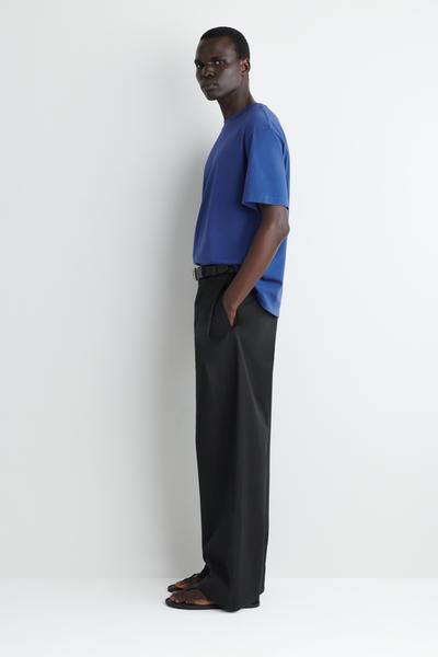 COS オーバーサイズ ライトウェイトコットンTシャツ