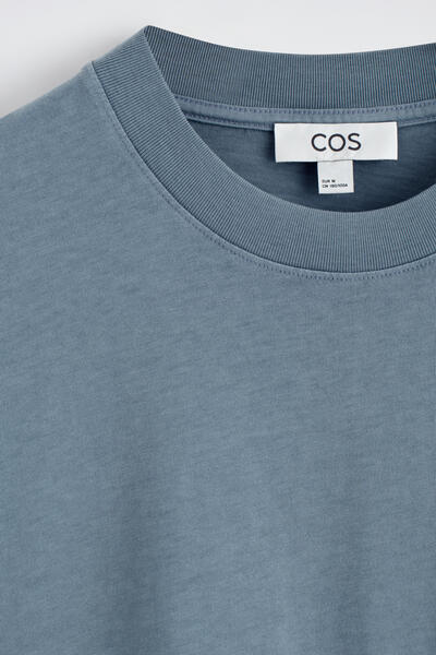 COS オーバーサイズ ライトウェイトコットンTシャツ