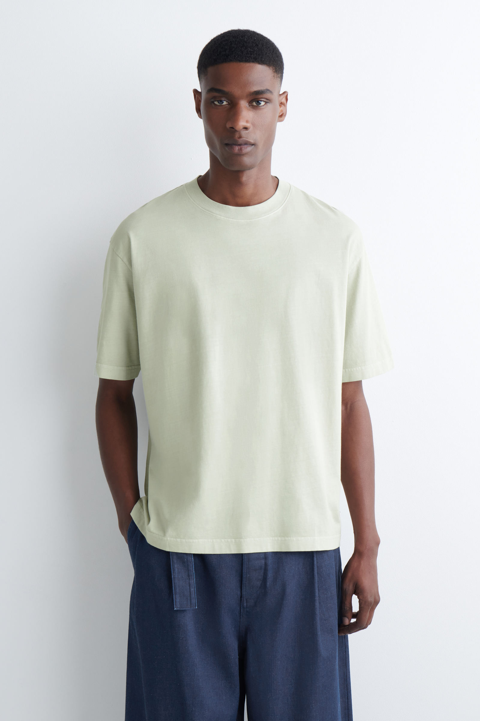 RELAXED LIGHTWEIGHT COTTON T-SHIRT リラックスライトウェイト