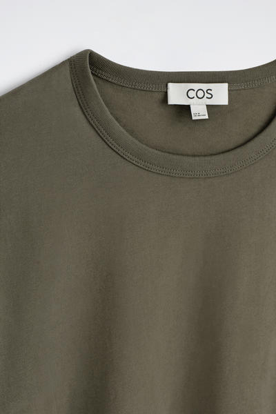 COS ライトウェイトブラッシュドコットンTシャツ