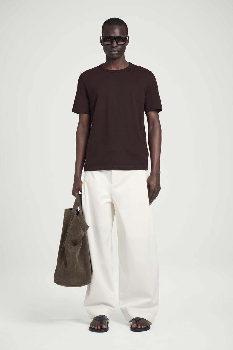 COS ライトウェイトブラッシュドコットンTシャツ