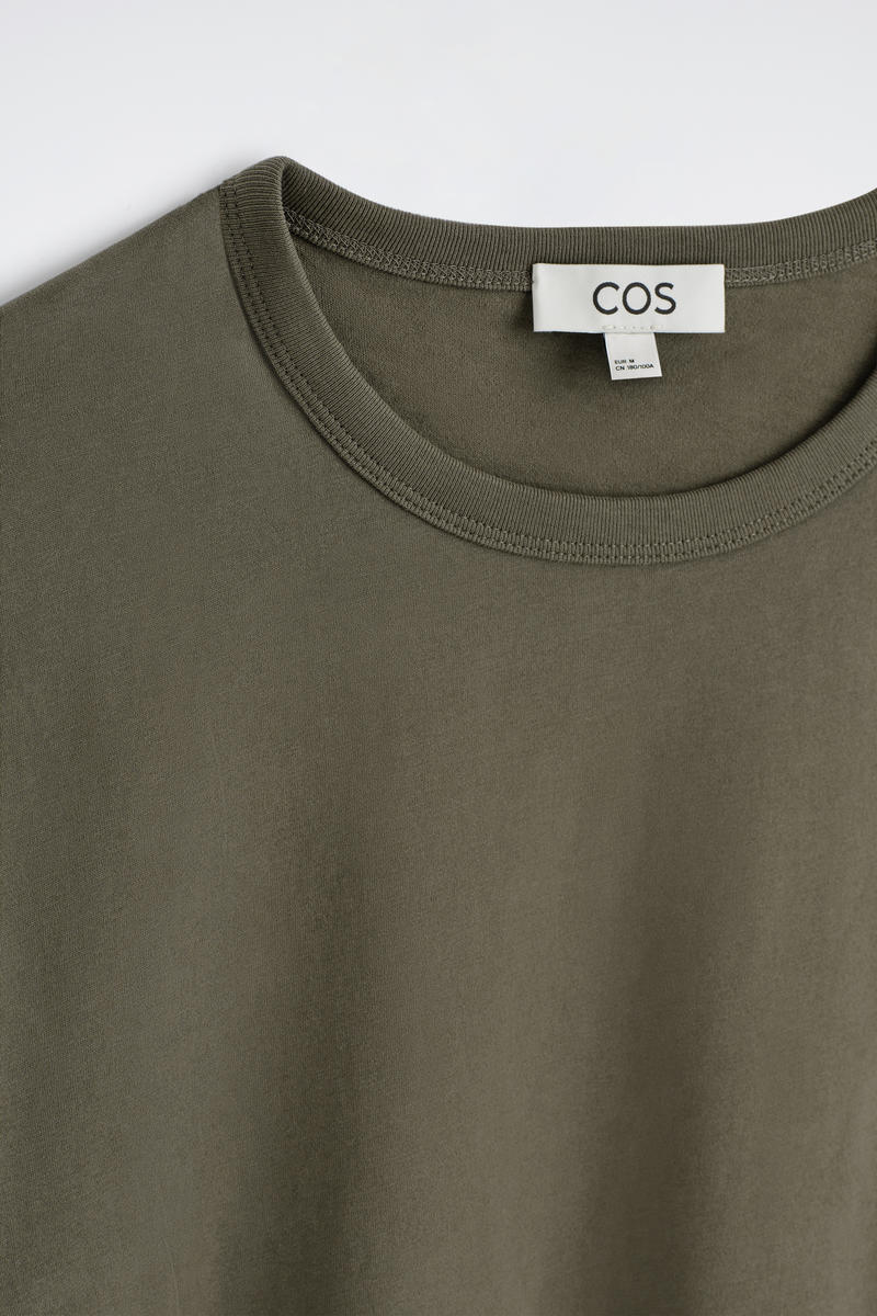 COS ライトウェイトブラッシュドコットンTシャツ
