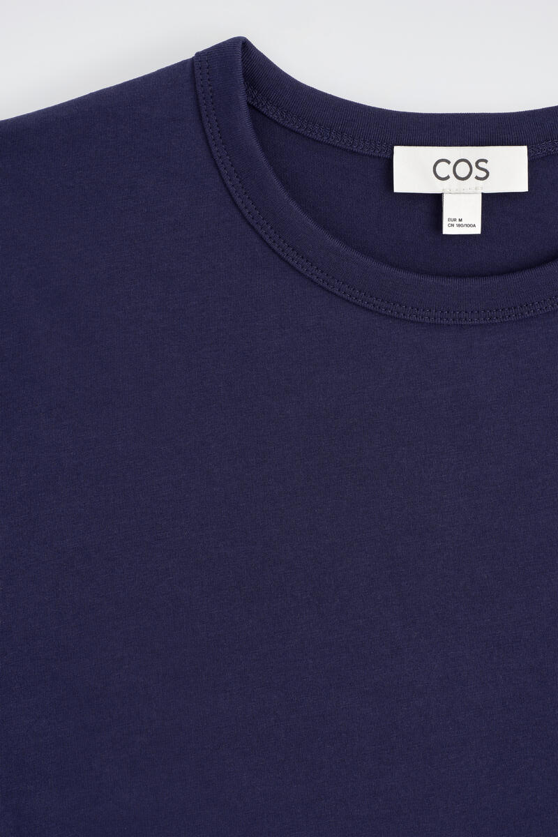COS ライトウェイト ブラッシュドコットンTシャツ