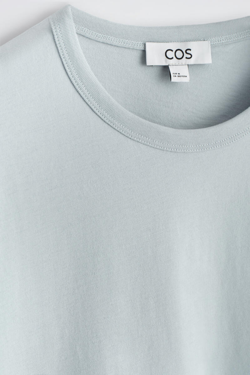 COS ライトウェイト ブラッシュドコットンTシャツ