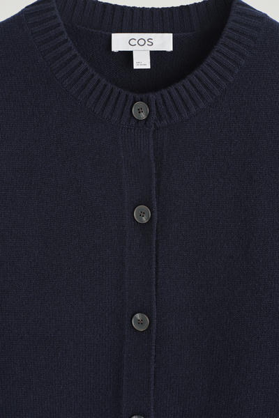 COS メリノウールカーディガン