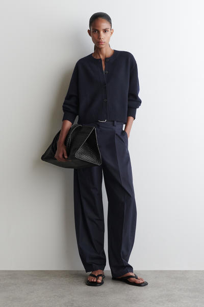 COS メリノウールカーディガン