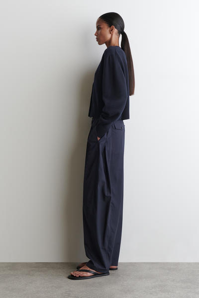 COS メリノウールカーディガン