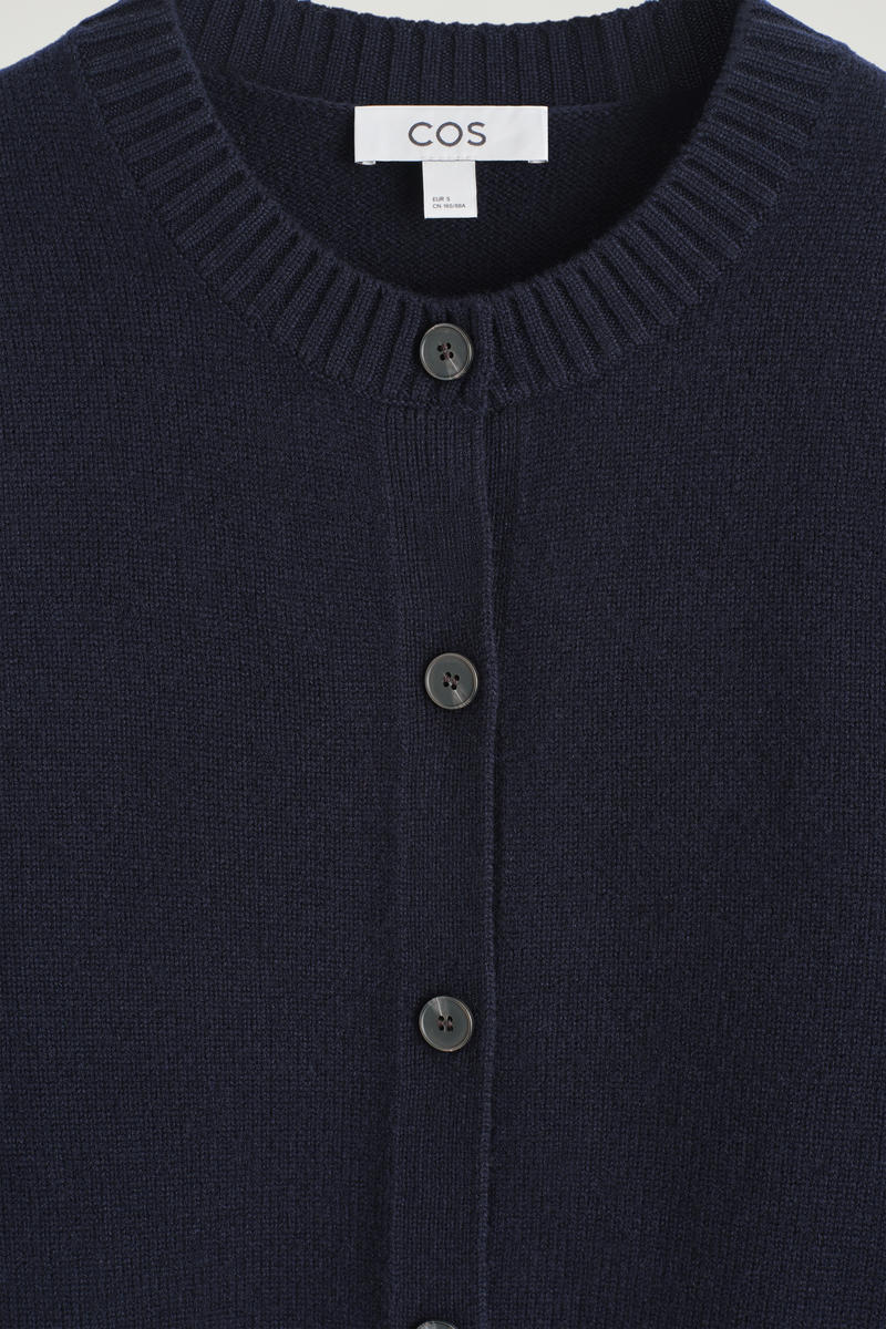 COS メリノウールカーディガン