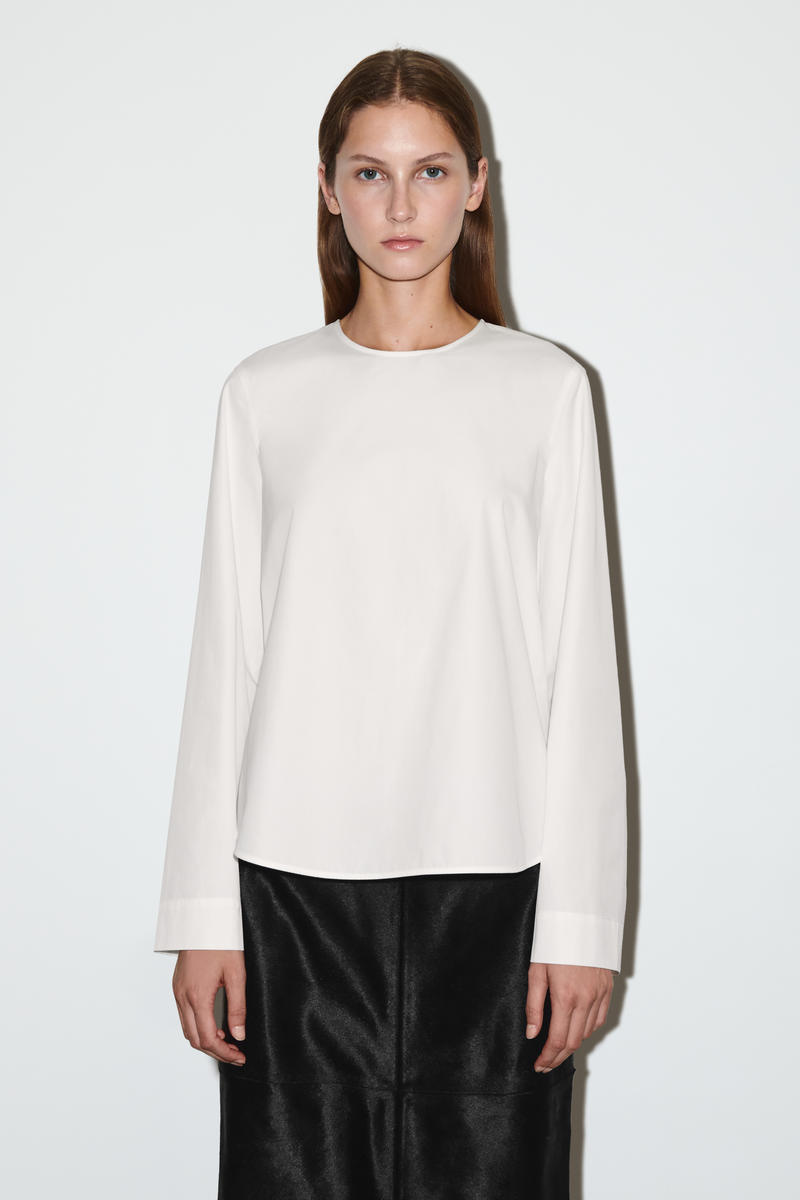 COS カーブヘムコットンブラウス