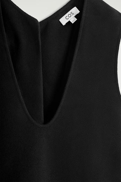COS ダブルフェイスウールベスト