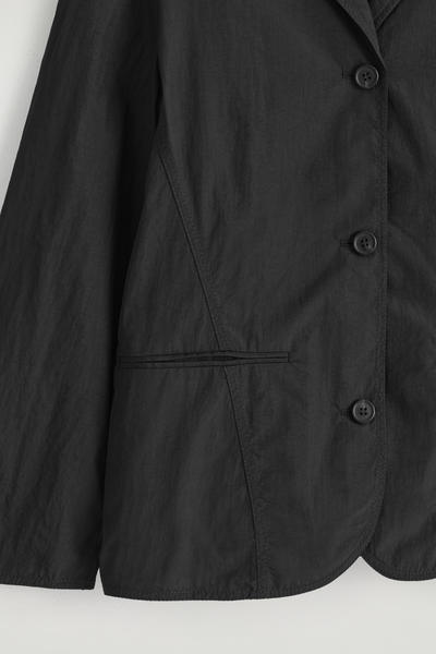 COS ナイロンブレザー