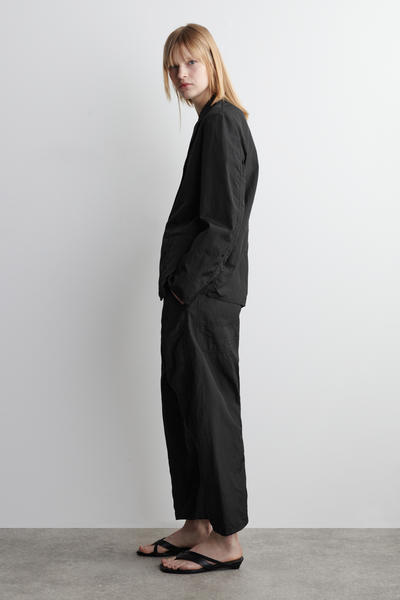 COS ナイロンブレザー