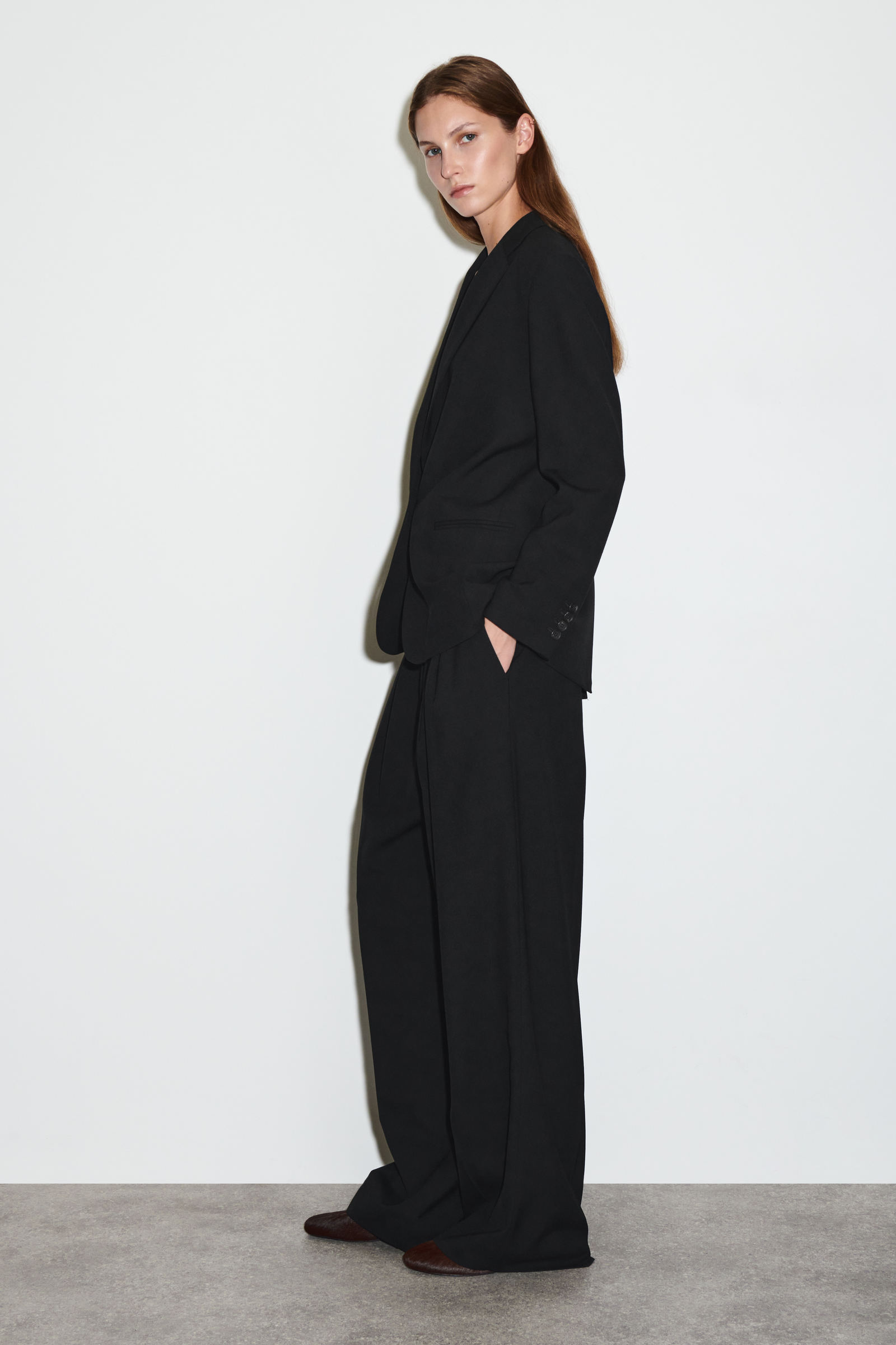 BALE COS 2023 ウールブレンドブレザー　リラックスフィット UNSTRUCTURED WOOL-BLEND BLAZER アンストラクチャードウールブレンド