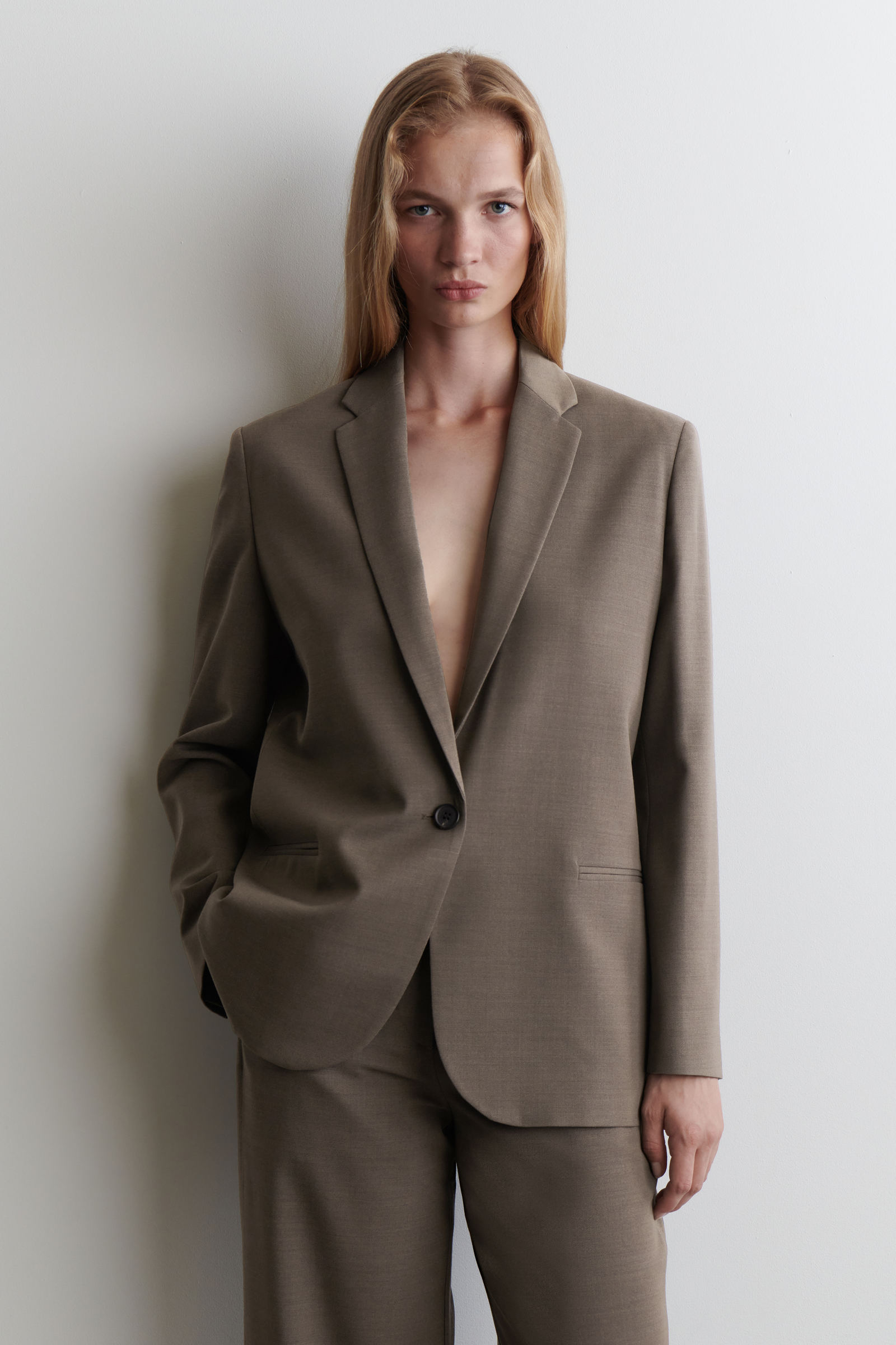 BALE COS 2023 ウールブレンドブレザー　リラックスフィット BALE様専用 COS 2023 ウールブレンドブレザー リラックスフィット