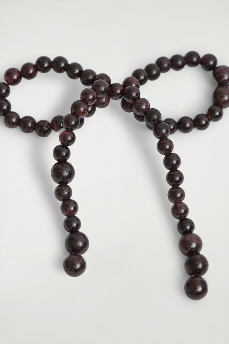 COS ガーネット ボウイヤリング