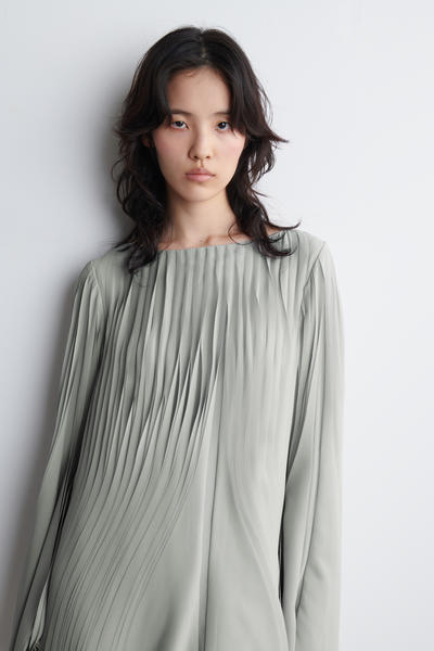 COS ペタルミニドレス