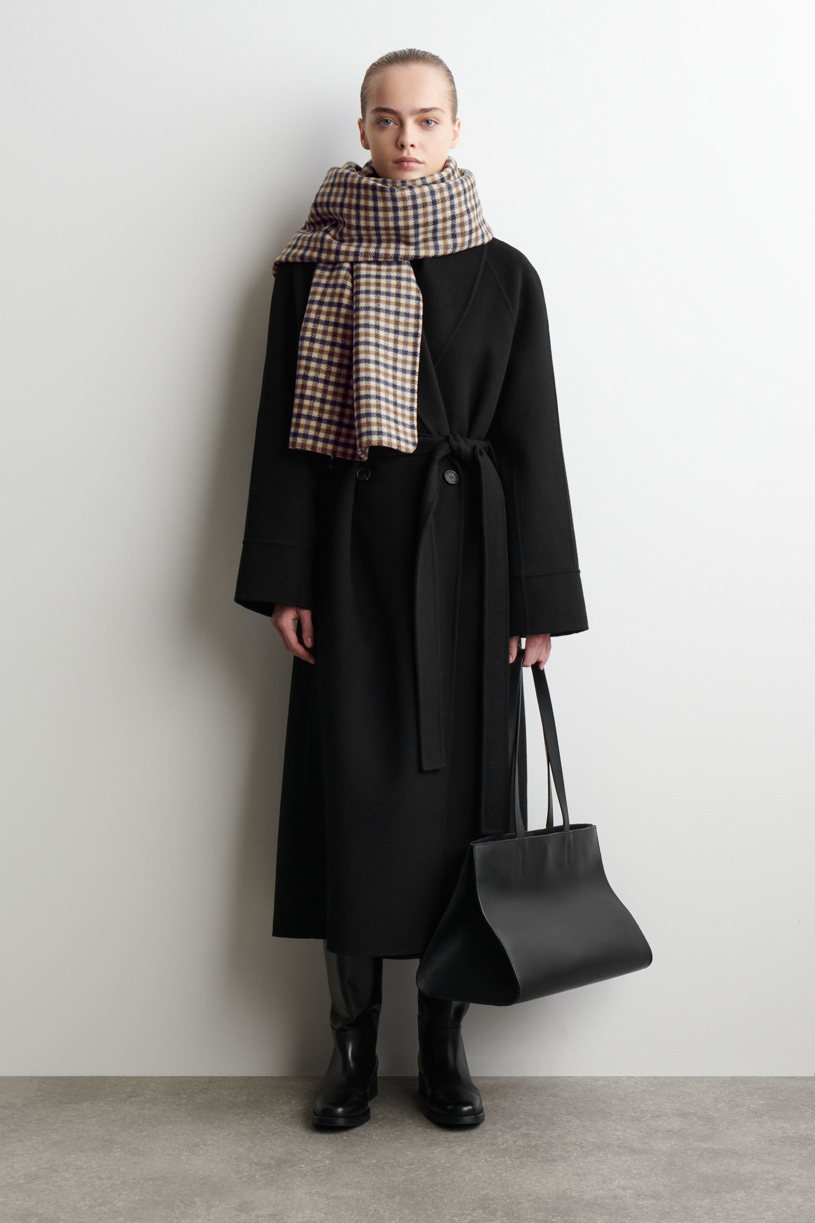 【新品】　COS チェック柄リバーシブルメリノウールスカーフ CHECKED DOUBLE-FACED MERINO WOOL SCARF チェック柄リバーシブル