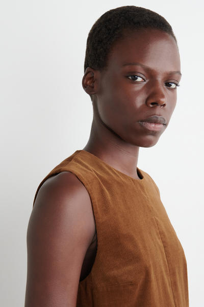 COS コーデュロイミニシフトドレス