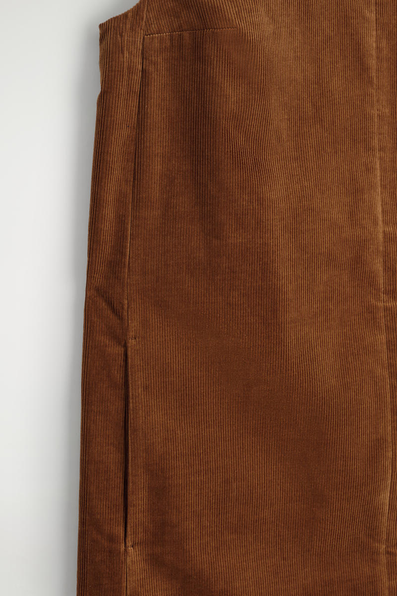 COS コーデュロイミニシフトドレス