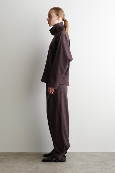 COS ウールフランネルトップ