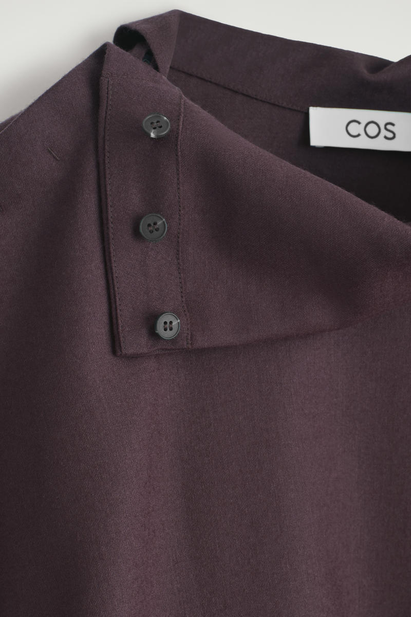 COS ウールフランネルトップ