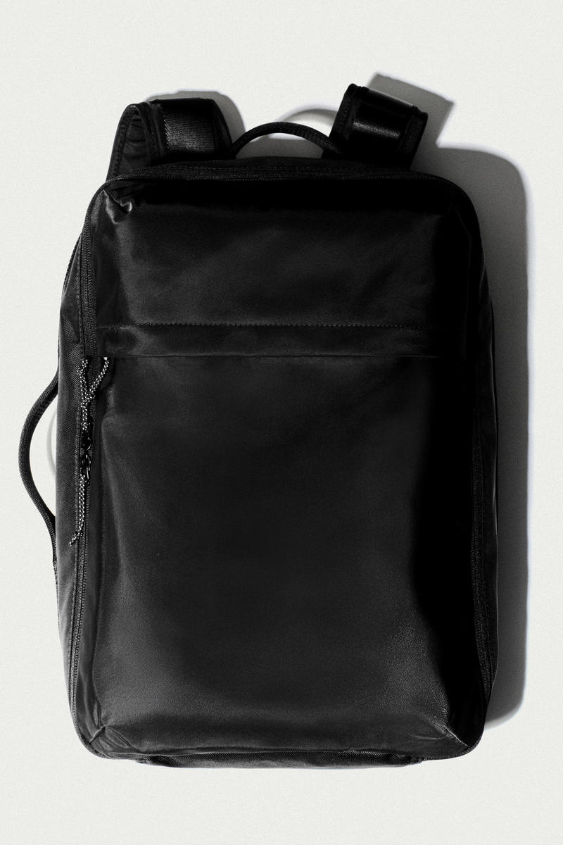 COS トラベルバッグパック-ナイロン