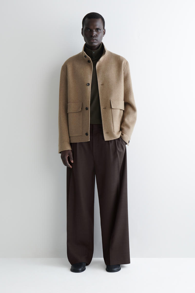 COS メリノウール ボタンカラー ジャンパー