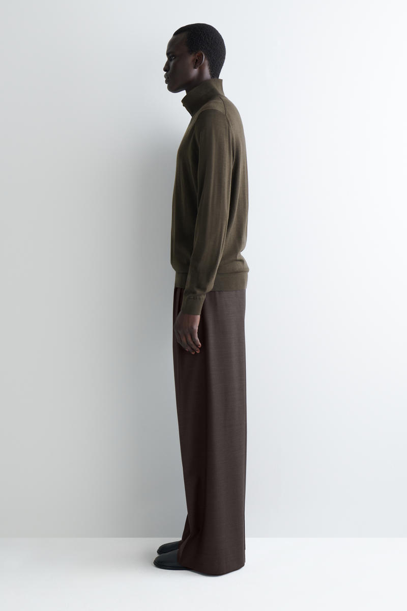 COS メリノウール ボタンカラー ジャンパー