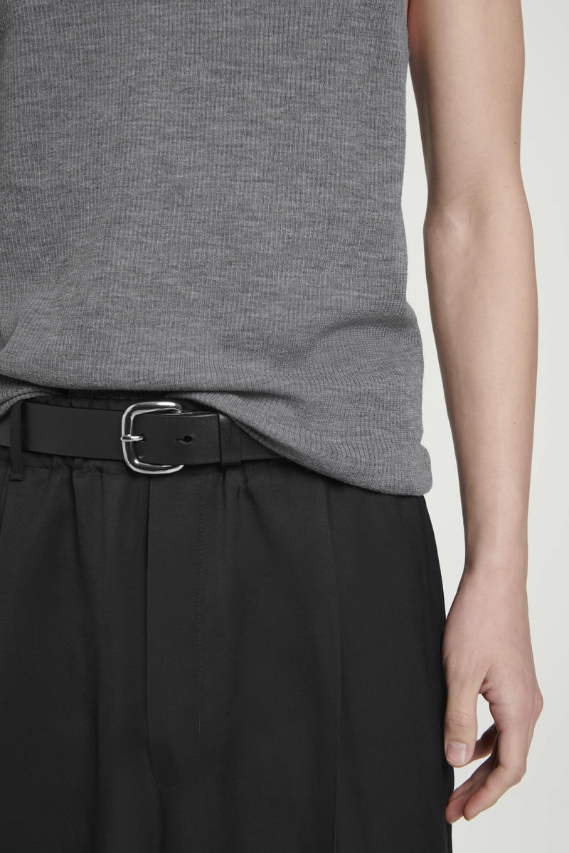 COS メリノウールリブタンクトップ