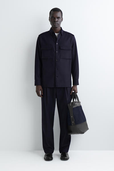 COS ボタンダウンカラーウールシャツ