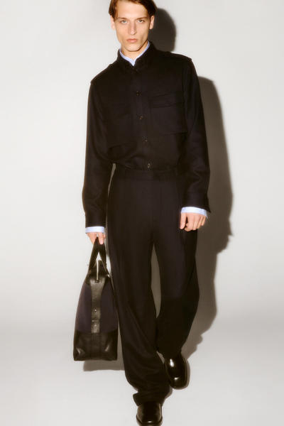 COS ボタンダウンカラーウールシャツ