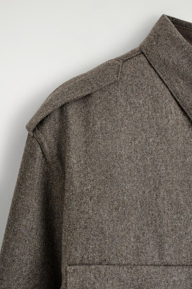 COS ボタンダウンカラーウールシャツ