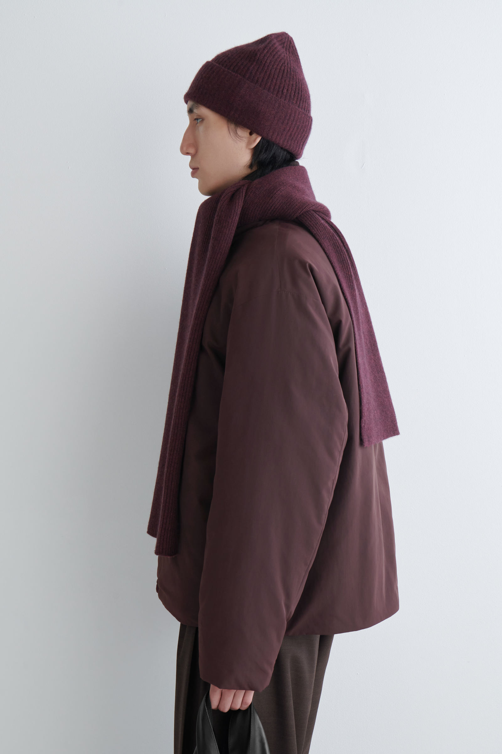 COS リブ編みウールカシミヤマフラー RIBBED WOOL-CASHMERE SCARF リブ編みウールカシミヤマフラー ボルドー