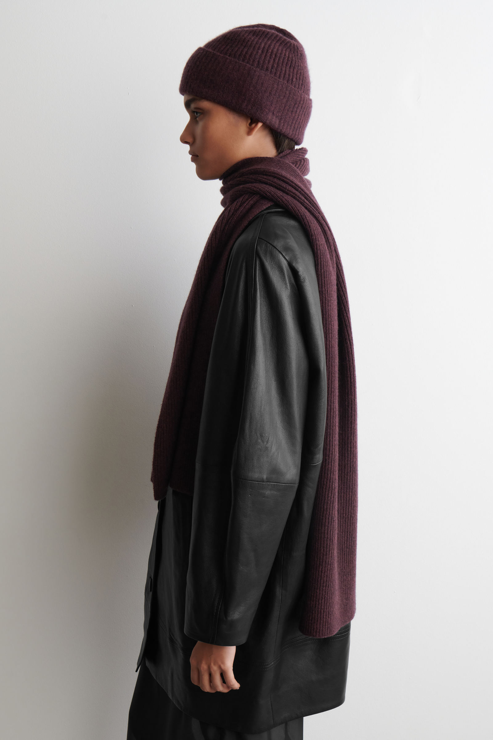 cos フリンジウールカシミヤマフラー FRINGED WOOL-CASHMERE SCARF フリンジウールカシミヤマフラー