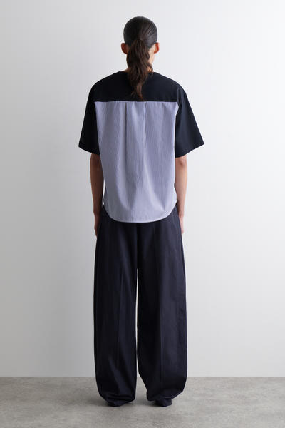 COS パネルTシャツ