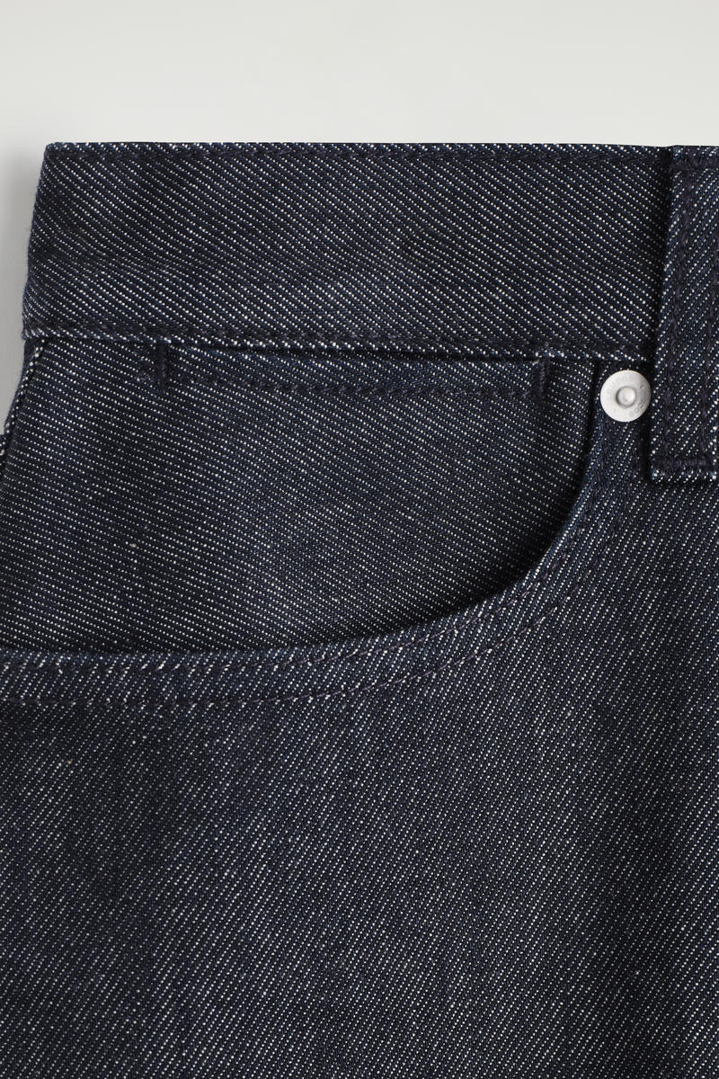 COS バレルレッグデニムトラウザーズ