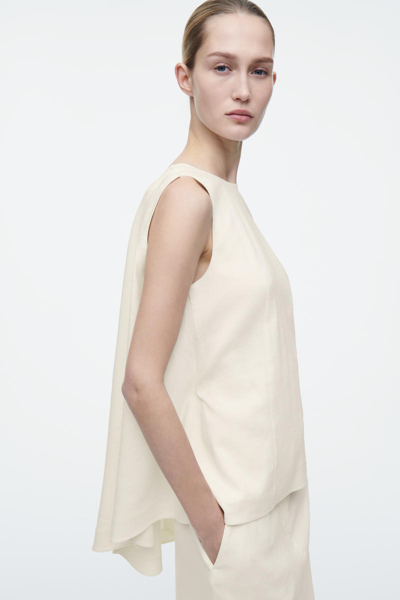 COS デコンストラクテッド オープンバックトップ