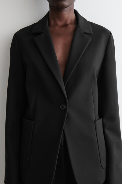 COS スリムシングルブレストブレザー