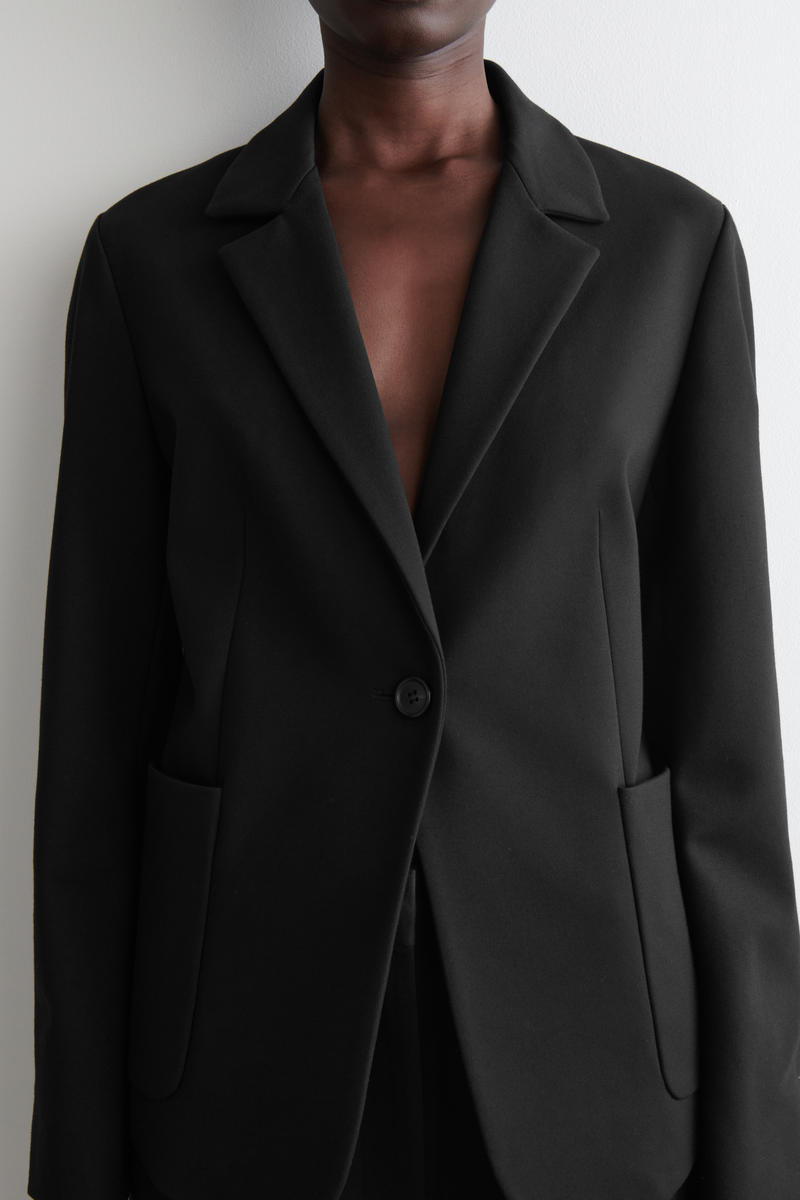 COS スリムシングルブレストブレザー