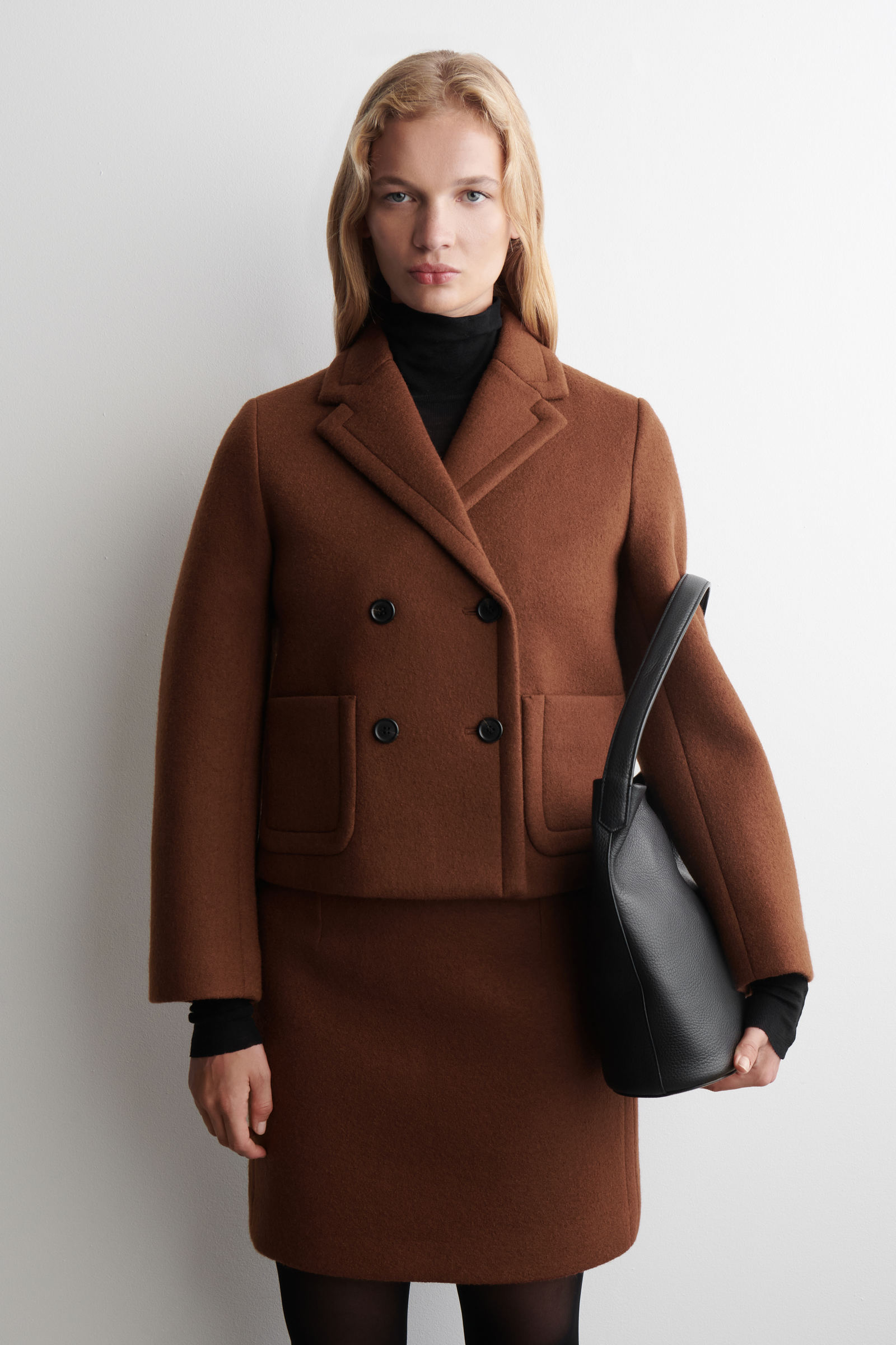 CROPPED DOUBLE-BREASTED WOOL BLAZER クロップド ダブルブレスト