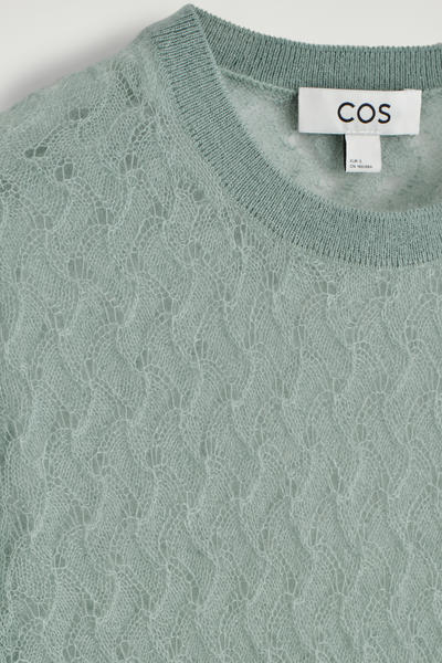 COS ポインテール編みモヘアトップ