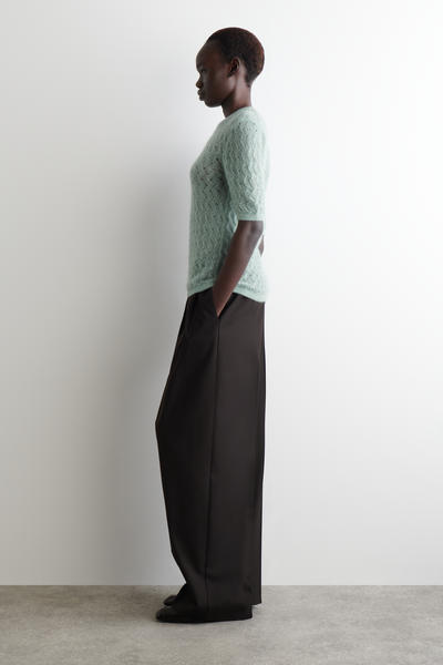 COS ポインテール編みモヘアトップ