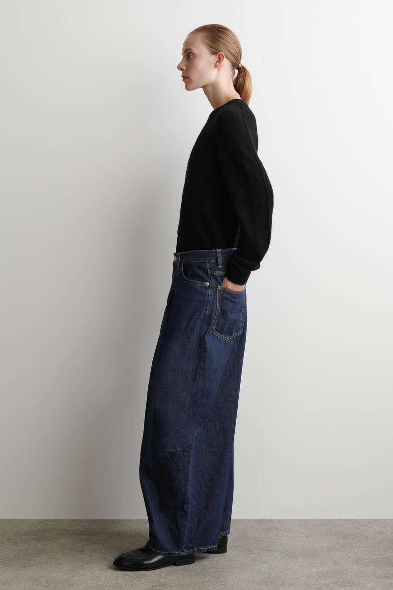 COS TWINEジーンズ - バレル