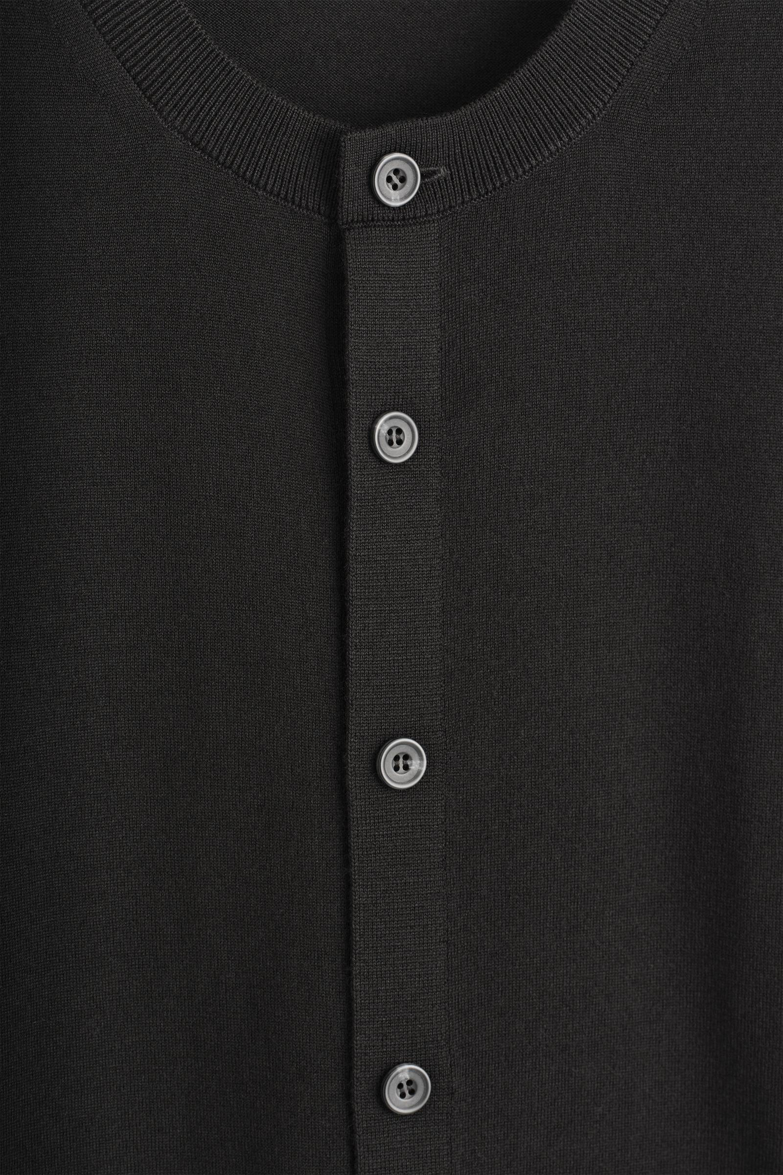 COS メリノウールクルーネックカーディガン ブラック　極美品　完売 MERINO WOOL CREW-NECK CARDIGAN メリノウールクルーネック