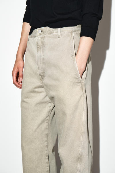 COS デニムバレルレッグトラウザーズ