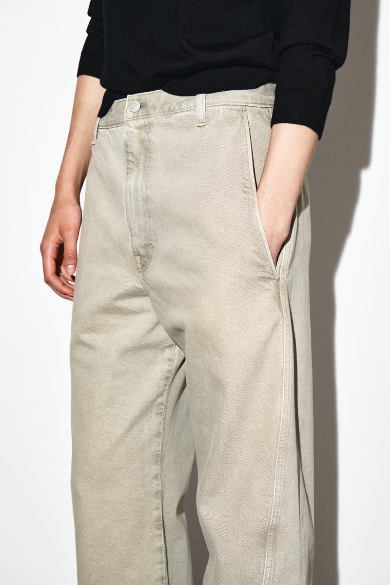 COS デニムバレルレッグトラウザーズ