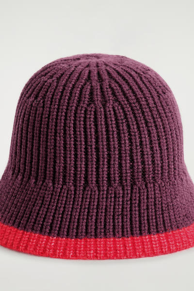 COS コントラストの効いたウールモヘアバケットハット